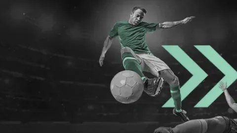 霍金斯一杆进账百分，连战连胜10局，轻松击败墨菲挺进斯诺克锦标赛八强